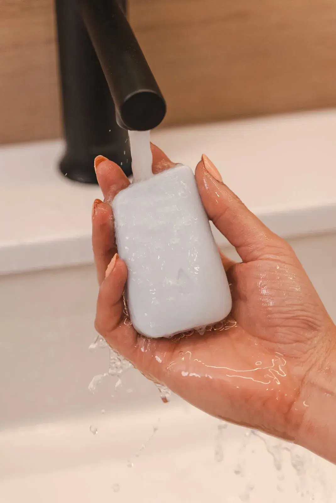 HiBAR Hydrate Face Wash - Image 3