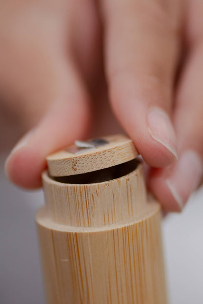 Charcoal Floss - Bamboo Holder - Unpackaged - No Tox Life